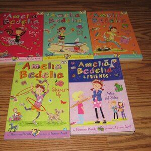 AMELIA BEDELIA Chapter (5) Book Lot~Cleans Up~Sets Sail~Shape Up~Dance Off~Arise